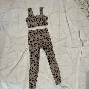 Gilly Hicks Black and Cream Leopard Print Activewear looks New